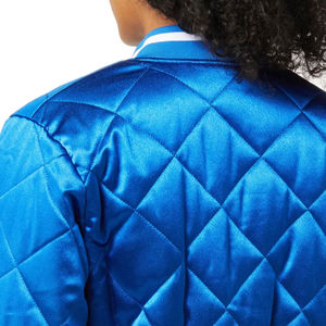 Blouson universitaire surdimensionné personnalisé double face pour femme en satin noir et nylon, style streetwear avec col montant, respirant et épais - Product Image 3