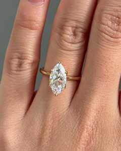Bague de fiançailles en diamant de laboratoire sertie de tulipes, diamant de laboratoire marquise de 2 carats certifié E-VVS1 IGI - Product Image 5