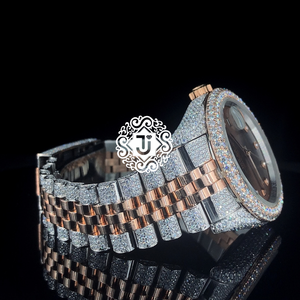 Reloj de Diamantes Mossiante de Lujo y Calidad Premium, Completamente Cubierto de Diamantes, con Acero Inoxidable, para Fiestas y Eventos, Disponible para la Venta - Product Image 5