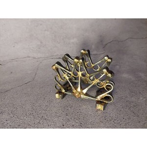 Porte-serviettes moderne en métal sur pied, support décoratif de table - Product Image 3
