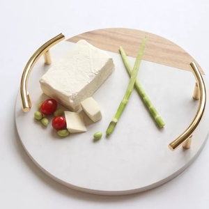 Plateau à chocolat élégant en bois d'acacia et marbre avec poignée dorée Plateau de service à dessert de luxe pour offrir et se divertir - Product Image 5