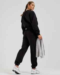 Sweat-shirt noir personnalisé à col ras du cou pour femme, épaules tombantes, poignets et ourlet côtelés, sweats à capuche pour femme, sweats de sport pour femme - Product Image 2