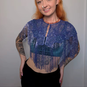 FQC Top Corto para Mujer con Pedrería y Flecos, Cuello Redondo, Estilo Baby Tee, para Salir - Product Image 1