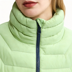 Chaqueta acolchada verde claro para mujer, con cuello alto y cierre de cremallera, para invierno - Product Image 6