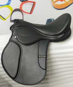 Selle d'endurance Bluhorse Status Black en cuir synthétique, modèle BH-4154, équitation anglaise, arbre en plastique incassable, nickelé - Product Image 3