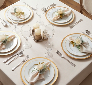 Ensemble d'anneaux de serviette en bois avec fleurs blanches et verdure pour mariage et décoration de table - Product Image 6