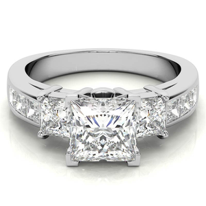 แหวนเพชรผู้หญิงที่น่าทึ่งในสามหินเจ้าหญิงตัดเพชร Moissanite พร้อมแหวนหมั้นที่น่าสนใจสําหรับผู้หญิง - Product Image 2