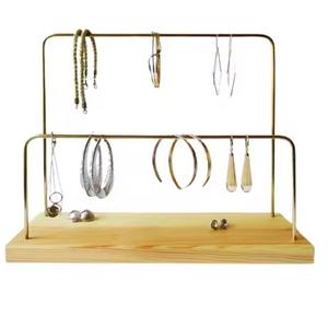 Support à bijoux en métal au design contemporain, organisateur de présentation pour colliers et boucles d'oreilles - Product Image 5