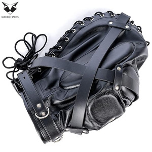 Capucha de cuero acolchada personalizada para bondage, arnés de cabeza ajustable, máscara facial completa para clubwear, capucha de cuero resistente para fiestas y disfraces. - Product Image 6