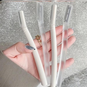 Lot de 4 rasoirs à sourcils pour femmes, rasoirs faciaux, outil de dermaplaning pour l'épilation des poils du visage, moderne - Product Image 4