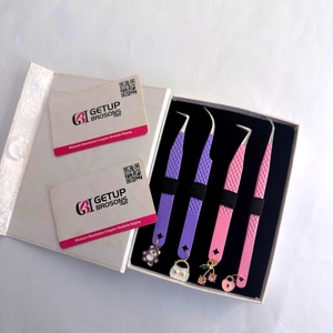 แหนบต่อขนตา GETUP BROSONS สแตนเลสสตีล ปลายเรียบ แม่นยำ บรรจุกล่องสีชมพู-ม่วง พร้อมจี้ตกแต่งแบบกำหนดเอง - Product Image 4