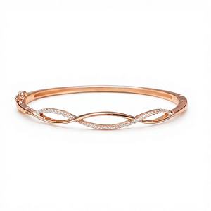 Élégant bracelet en or rose 14 carats avec diamants de laboratoire, bracelet à ondes torsadées, cadeau pour femme, bracelet de mariage - Product Image 1