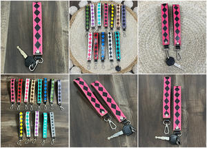 Porte-clés unisexe en cuir de vachette à carreaux tendance 2026, avec fermoir métallique, durable et longue durée de vie, clip pour clés - Product Image 3