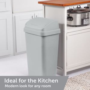Paquete de 2 Contenedores de Basura de Cocina de 13 Galones con Tapa Abatible, Color Gris Claro, de Plástico - Product Image 2
