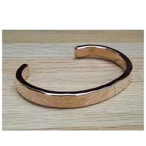 Brazalete Unisex Elegante Hecho a Mano con Cobre y Latón, Joyería de Primera Calidad con Grabado, Brazaletes de Moda - Product Image 3