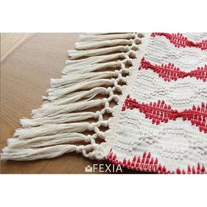 Runner da Tavola Natalizio Rosso 13x72 Pollici, Decorazione Rustica Boho per Tavola Natalizia in Stile Fattoria - Product Image 3