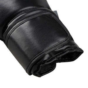 Gants de boxe en cuir professionnels confortables et de haute qualité, respirants, imperméables, à lacets, pour la boxe complète, en vente - Product Image 5