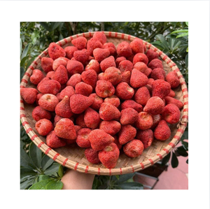 สตรอว์เบอร์รีอบแห้งแบบทั้งลูก รสหวานกรอบ ขนมผลไม้ จำหน่ายส่งจากเวียดนาม - Product Image 1