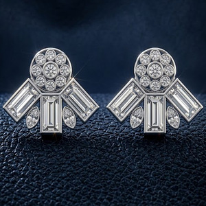 RIZTA JEWELS Boucles d'oreilles pour femme en or 14K, minimalistes et tendance, avec diamant coloré taille brillant serti clos, vente en gros, cadeau - Product Image 5