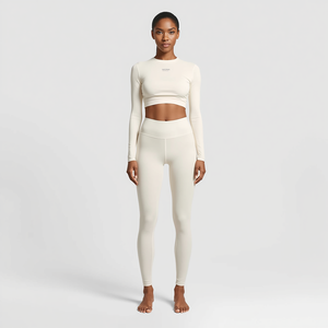 Ensembles de yoga sans couture haut de gamme pour femmes, avec leggings taille haute. Ensemble de yoga sans couture pour femmes en nylon et élasthanne, leggings d'entraînement taille haute. - Product Image 2