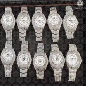 Reloj de Cuarzo Analógico de Acero Inoxidable con Incrustaciones de Diamantes para Mujer, Marca Charm Jewels, Caja Redonda de 40 mm, Cierre Plegable - Product Image 3