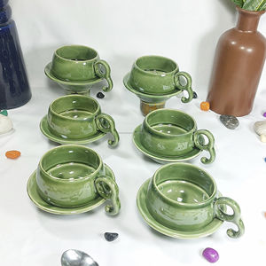 Ensemble de 6 tasses à thé et soucoupes en céramique uniques de designer, glaçure réactive verte, vaisselle en grès, poterie de studio, vaisselle pour tous les jours - Product Image 5