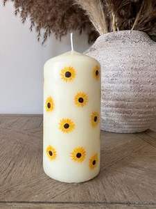 Bougie décorative en cire de soja à motif tournesol pour la décoration de la maison, des fêtes et des anniversaires - Product Image 3