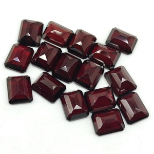 Pierre précieuse de grenat du Mozambique élégante, de qualité supérieure, à facettes octogonales, pour la fabrication de bijoux fins, vente en gros - Product Image 2