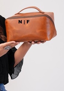 Bolsa de Aseo de Cuero Genuino Grabada Personalizada, Regalo para Padrinos de Boda, Neceser de Viaje, Estuche Vintage para Afeitar y Lavado para Hombres LYG-0126 - Product Image 4
