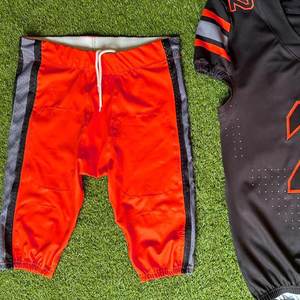 Maillot et short de football américain personnalisés, respirants, en twill, grandes tailles, avec logo brodé, sublimation disponible - Product Image 6