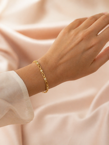 Bracelet classique en or plaqué 18 carats avec chaîne à maillons en or 10 carats et diamants taille brillant sertis en canal pour femme, bijoux de mariage - Product Image 1