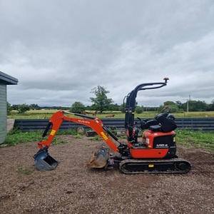 รถขุดขนาดเล็ก Kubota U10-5 สำหรับงานหนัก ให้ประสิทธิภาพไฮดรอลิกที่เชื่อถือได้ เหมาะสำหรับงานดินในพื้นที่ที่อยู่อาศัยและเชิงพาณิชย์ - Product Image 2