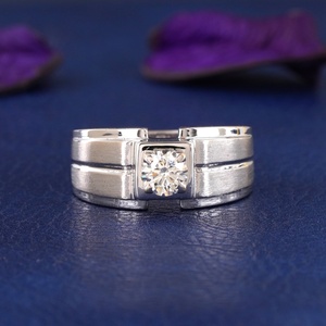 Anillo de Boda Solitario para Hombre en Oro Sólido de 14K con Diamante Cultivado en Laboratorio de Corte Brillante Blanco, Certificado con Claridad VVS1-VVS2 - Product Image 1
