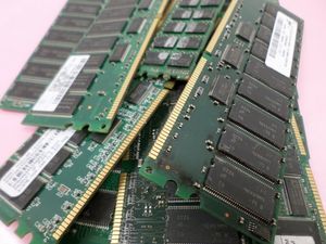 แรมมือสองสำหรับเดสก์ท็อป/แล็ปท็อป (DDR3 / DDR4 / DDR5) ขายส่ง ผ่านการทดสอบแล้ว - คัดแยกจำนวนมากและใช้งานได้ - Product Image 1