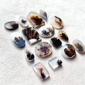 Gema de ágata dendrítica natural de alta calidad en forma mixta para la fabricación de joyas. - Product Image 3