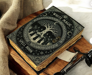 Libro de Hechizos Mágicos Blanco, Tapa Dura de Cuero, Impresión UV, Diario Vintage con Diseño de Árbol Celta, Encuadernación Cosida, Cierre Metálico - Regalo - Product Image 2