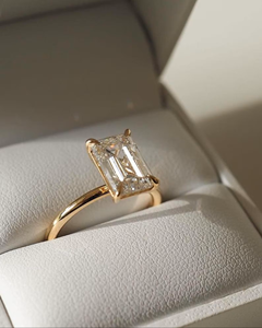 Bague de fiançailles solitaire en or massif 14 carats avec moissanite taille émeraude de luxe, 4 carats, bijoux fins minimalistes, vente en gros - Product Image 5