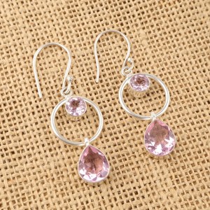 Boucles d'oreilles pendantes artisanales en Morganite rose naturelle, serties en argent sterling 925, cadeau élégant pour femme, idéal pour les soirées - Product Image 1