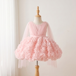 Robe de princesse rose 3D avec fleurs en tulle drapé, robe de bal de luxe pour filles par Tutupetti Vietnam - Product Image 1