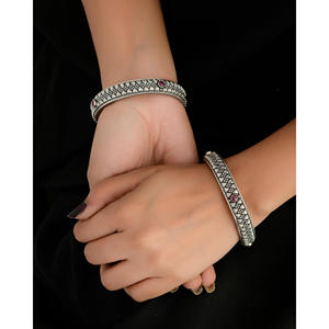 Bracelet en argent fin Meera Jaipur Nalini - Product Image 1