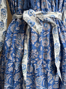 เดรสยาวแม็กซี่ไซส์ใหญ่สำหรับผู้หญิงขายดีปี 2026 ผ้าฝ้ายพิมพ์ลายบล็อก ลายดอกไม้ คอวี แขนยาว - Product Image 4