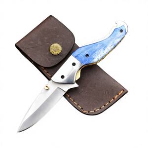 Couteaux de camping pliants de poche haut de gamme faits à la main en acier à haute teneur en carbone, personnalisables, avec manche en bois/cor et étui personnalisé avec logo - Product Image 1