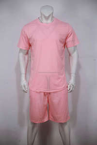 Conjunto de Camiseta y Pantalones Cortos Lisos de Color Sólido con Logotipo Personalizado al por Mayor de Fábrica - Product Image 3