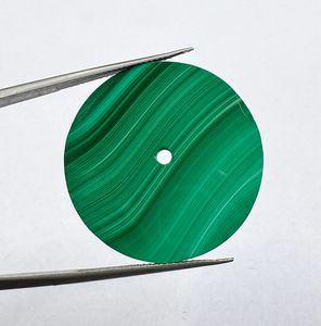 Cadran de montre en malachite naturelle fourni par le fabricant, plaque de cadran personnalisée en pierres précieuses, épaisseur 31,50 mm pour les marques de montres de luxe - Product Image 1