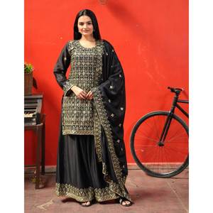 Traje de Chinon Sharara bordado de diseñador con bordado de secuencia Ropa india y pakistaní - Product Image 3