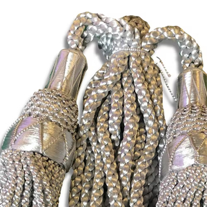 Aiguillette Ceremonial Personalizada Hecha a Mano, Plateada Metálica, de Nylon Trenzado, Resistente a Químicos, de Alta Tenacidad, para Uso en Prendas - Product Image 6