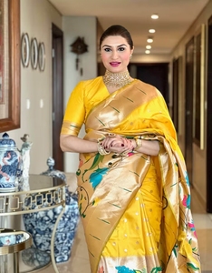 Sari en soie Pathani jaune traditionnel KV avec chemisier non cousu pour les occasions festives - Sans plis et réversible - Product Image 3