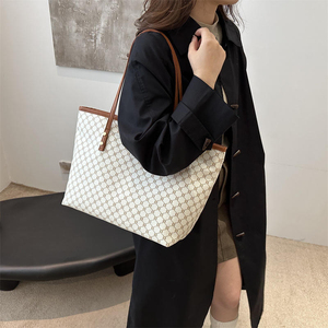 Conjunto de Bolsos Cruzados Elegantes de Moda para Mujer 2025, Set de 2 Piezas con Estampado de Tendencia, Bolso de Hombro para Dama - Product Image 3