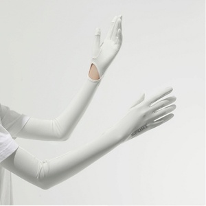 Guantes con Manga Rosa y Logotipo, con Palma Extraíble – Guantes de Moda de Calidad Única para Mujer – Diseño de Logotipo Personalizado - Product Image 3
