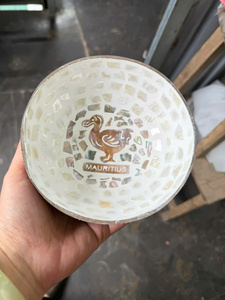 Tazón de Coco con Mosaico de Perlas Sostenible de Primera Calidad, Diseño Clásico Ecológico de Alta Calidad, Ideal para Regalo - Product Image 5